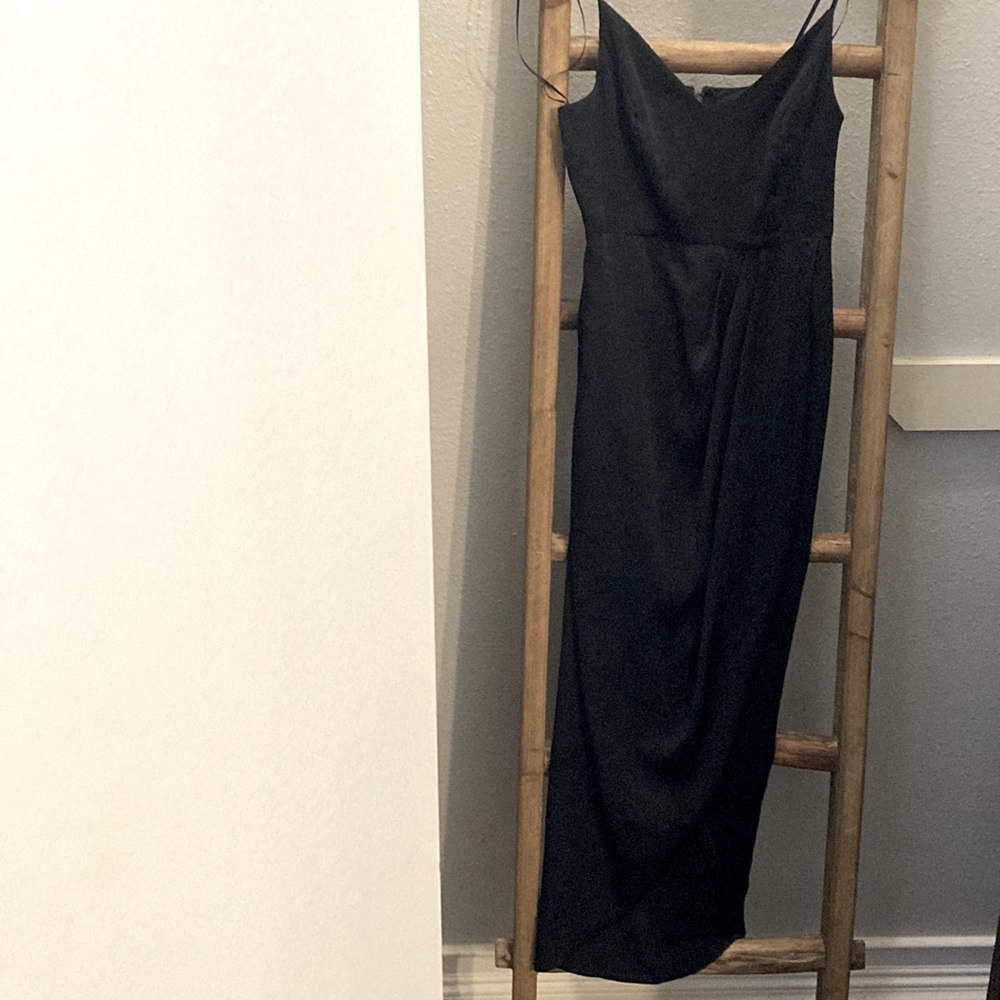 Flattering Black Express dress